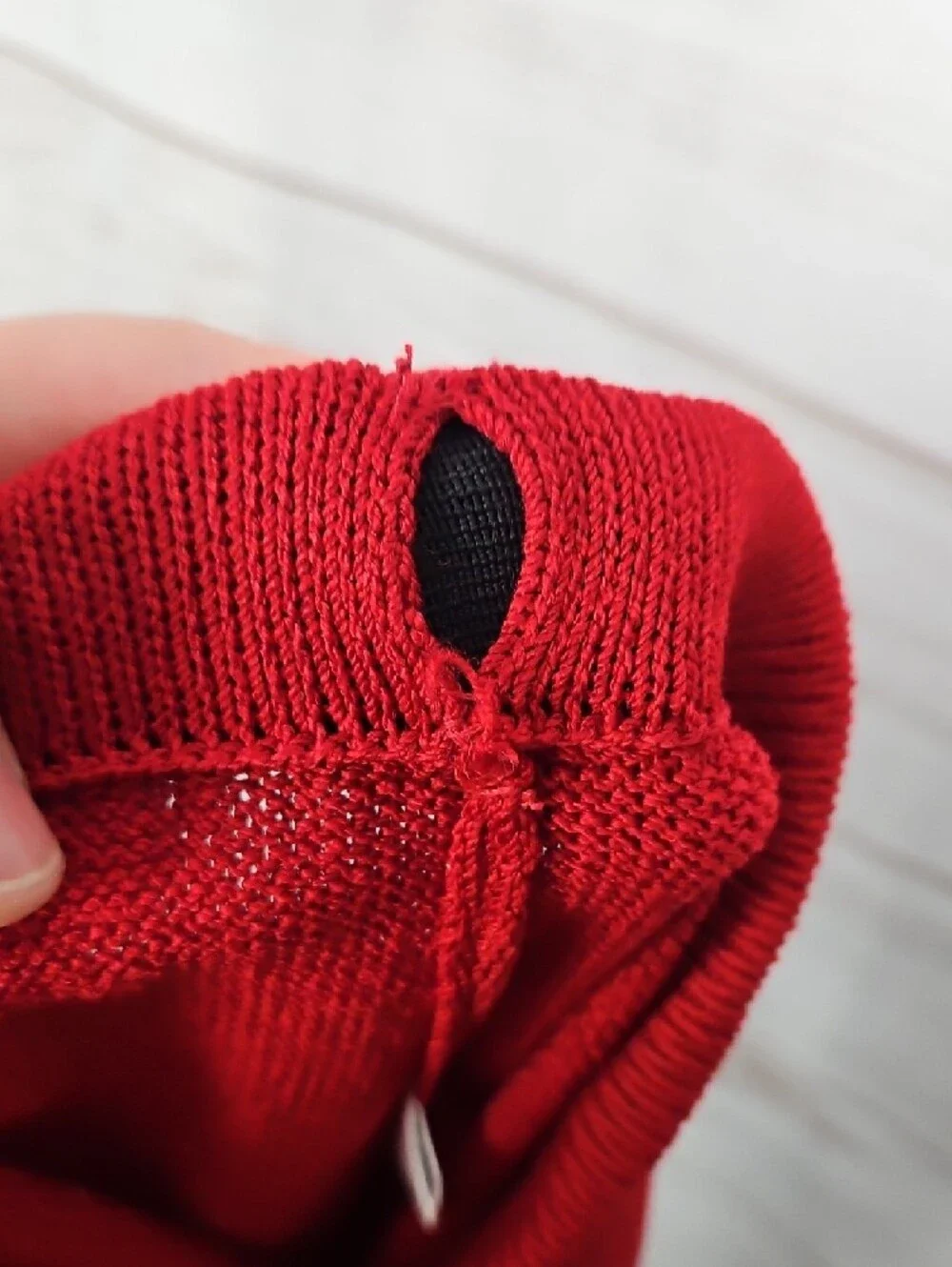 St. John Evening by Marie Gray Vintage Red Knit Pencil Skirt | Size 6 - Picture 9 of 13
